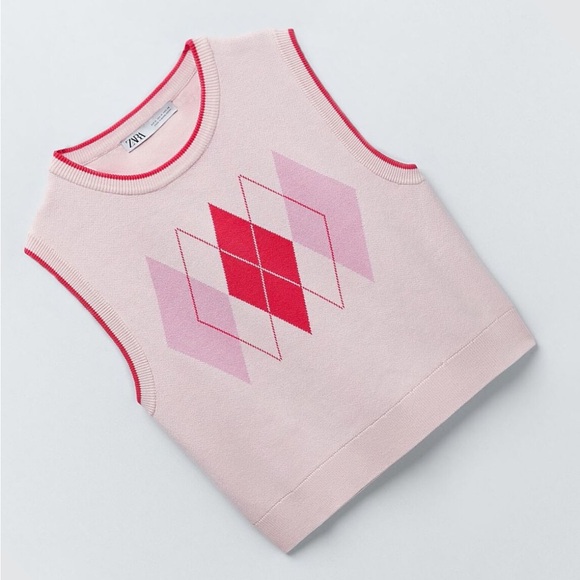 Zara Knit Cropped Pink Sweater Vest - Picture 2 of 7